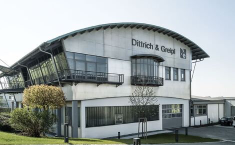 Dittrich & Greipl - Standort Haus im Wald